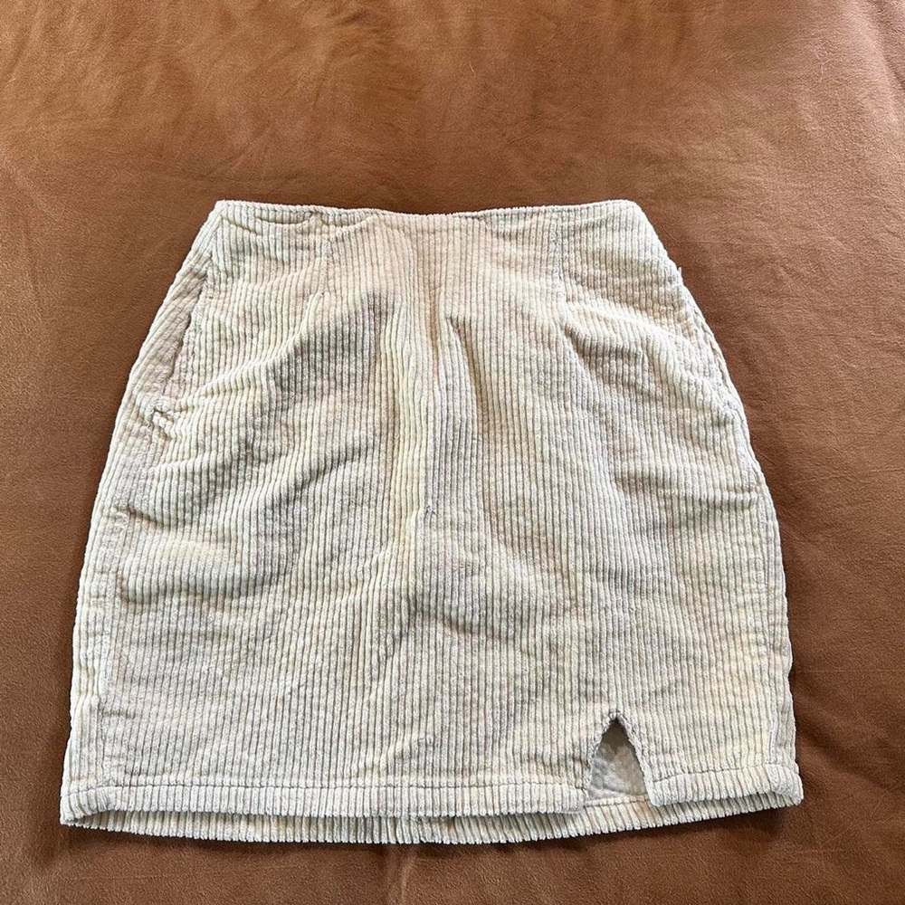 bP cream corduroy mini skirt